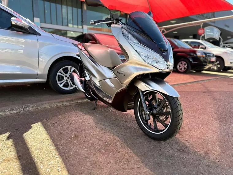 Honda PCX Prata 1