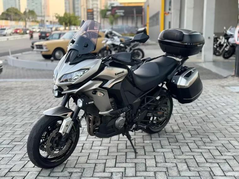 Kawasaki Versys Prata 4