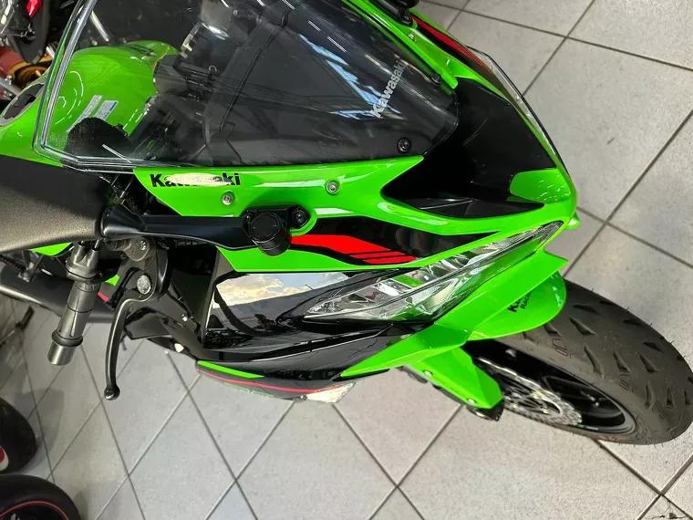 Kawasaki Ninja Verde 22