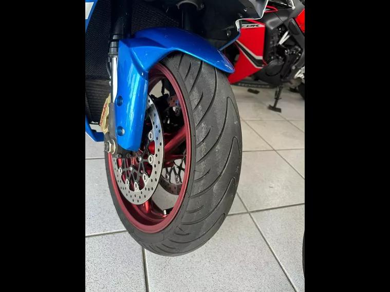 Suzuki GSX-R Azul 20