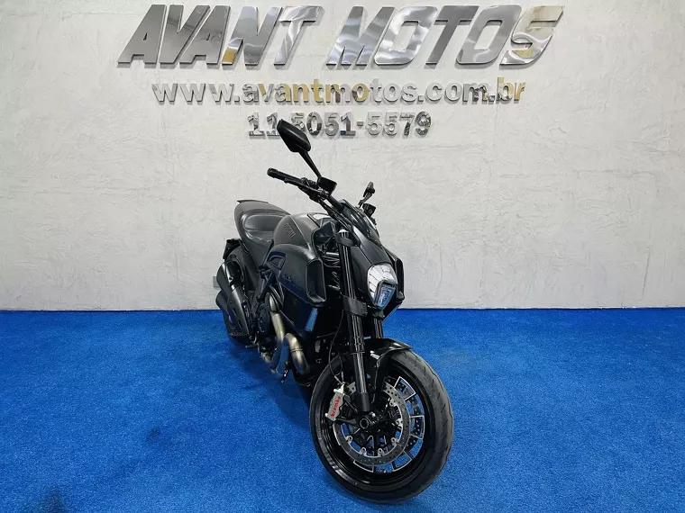 Ducati Diavel Preto 13