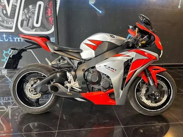 Honda CBR 1000 Prata 11