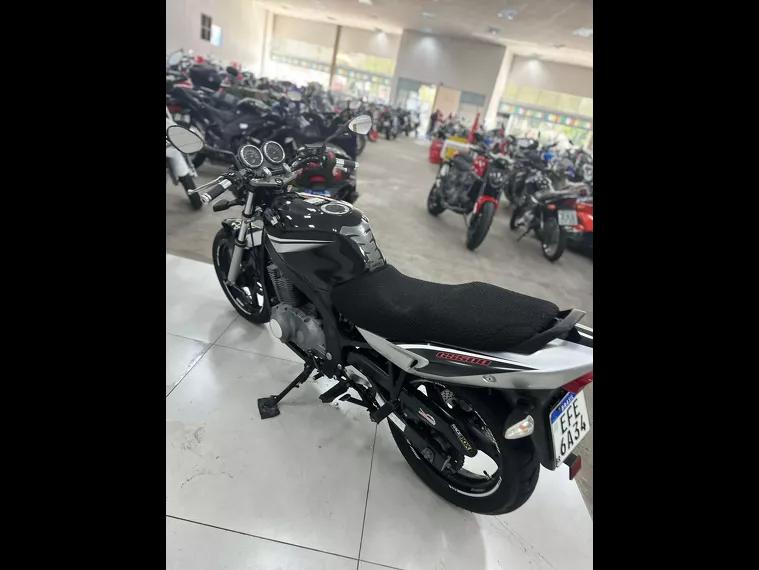 Suzuki GS Preto 12