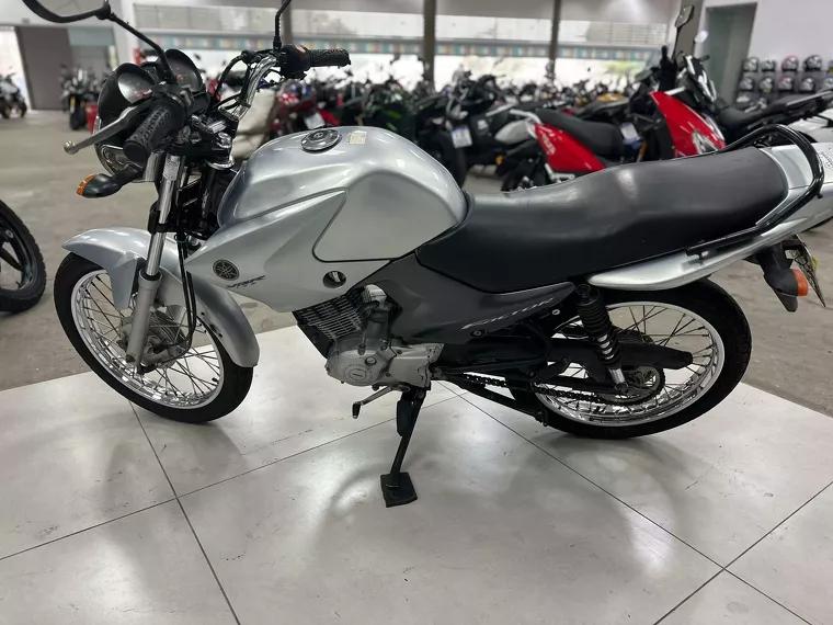 Yamaha YBR 125 Factor Prata 2