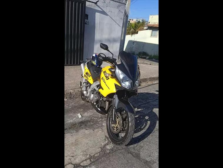 Suzuki V-Strom Amarelo 2