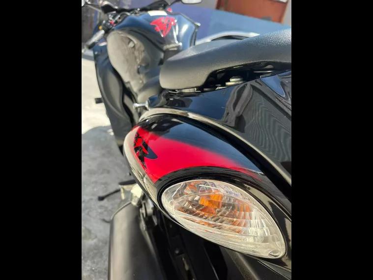 Suzuki GSX Preto 9