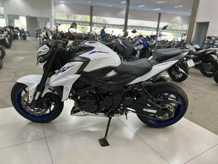 Suzuki GSX-S Branco 9