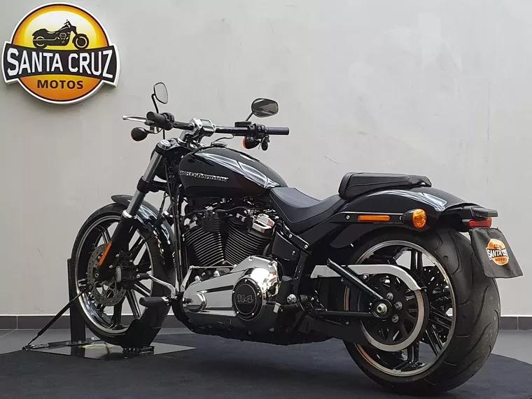 Harley-Davidson Breakout Preto 6