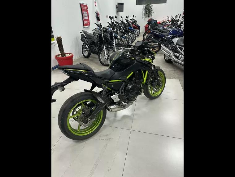 Kawasaki Z 650 Preto 10