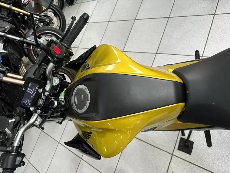 Honda CB Twister Dourado 18