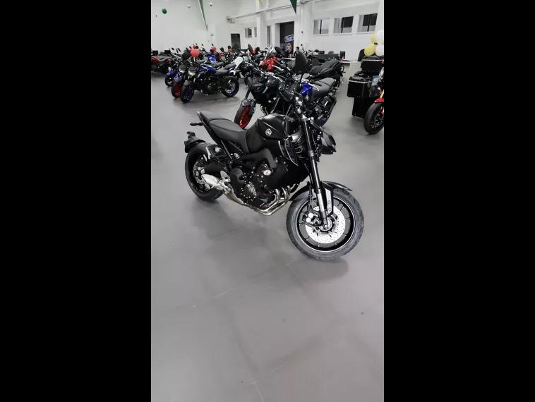 Yamaha MT-09 Cinza 33