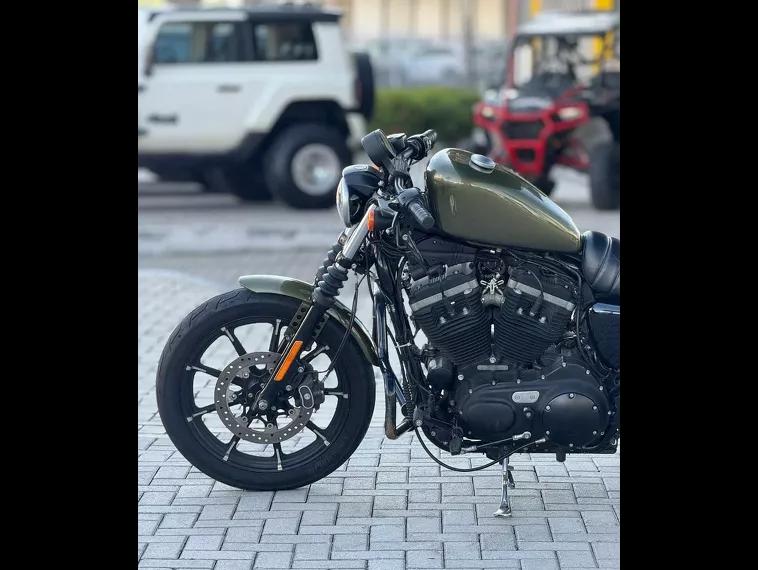 Harley-Davidson Sportster 883 Verde 12