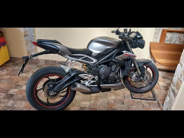 Triumph Street Triple Prata 1