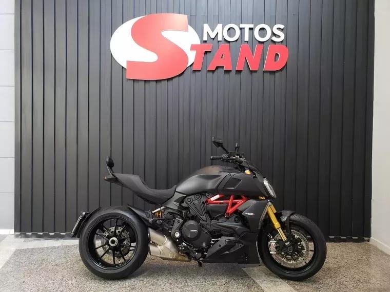 Ducati Diavel Preto 1