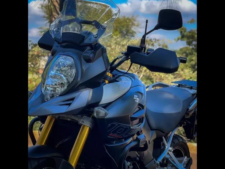 Suzuki V-Strom Cinza 5