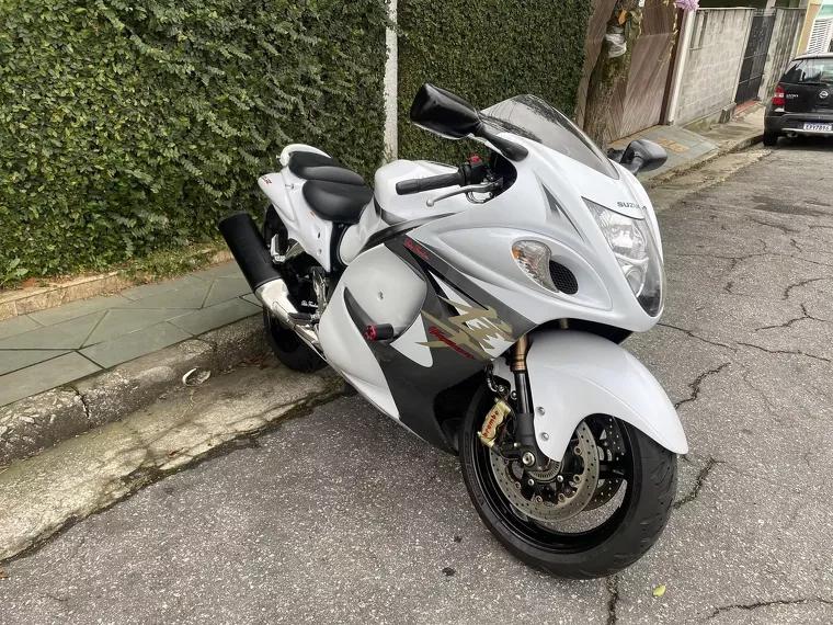 Suzuki GSX Branco 1