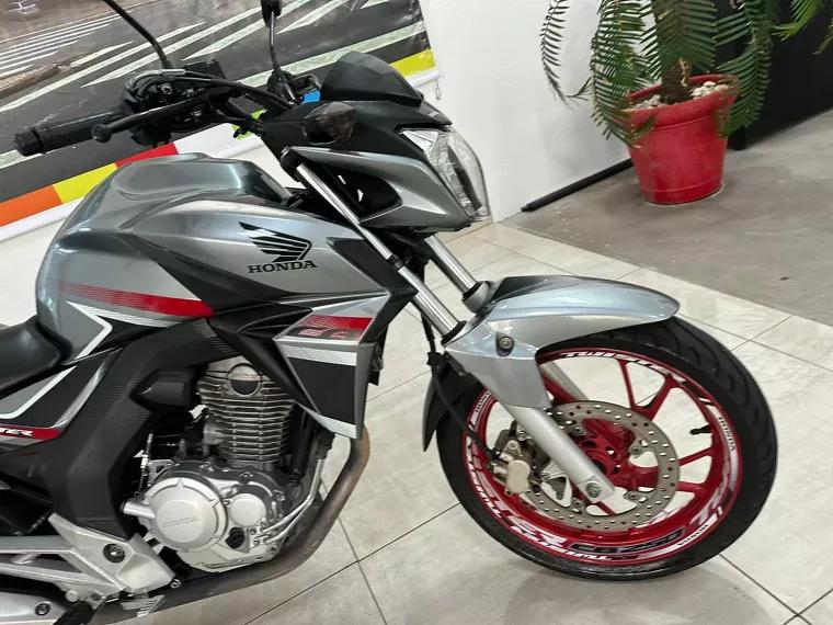 Honda CB Twister Cinza 6
