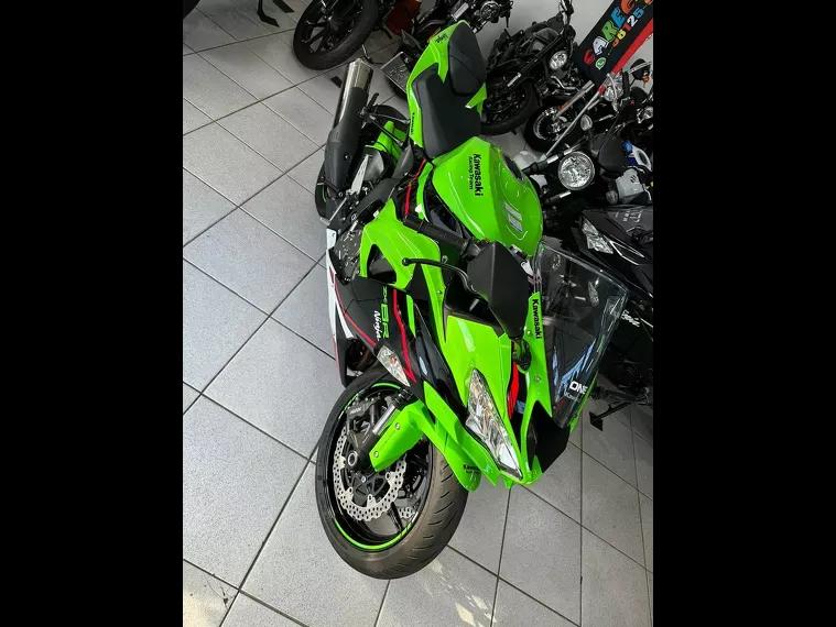 Kawasaki Ninja Verde 22