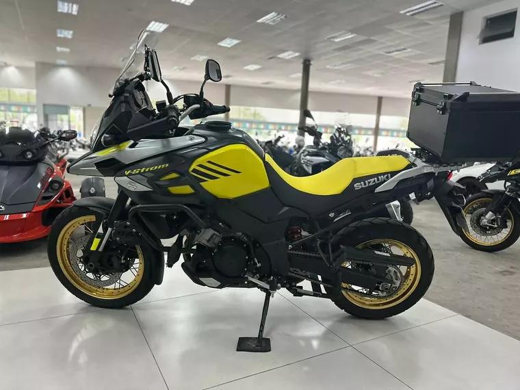 Suzuki V-Strom Amarelo 10