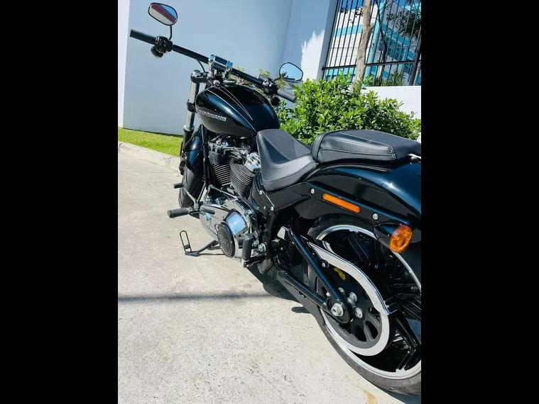 Harley-Davidson Softail Preto 9