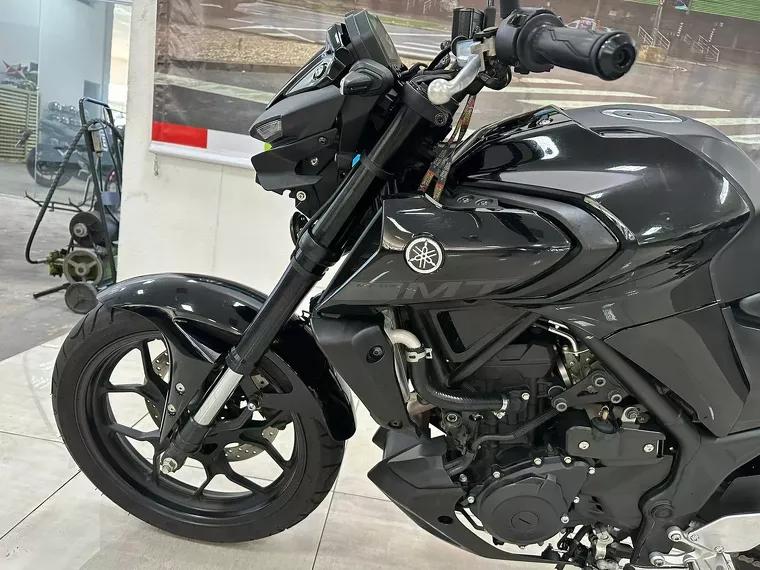 Yamaha MT-03 Preto 30