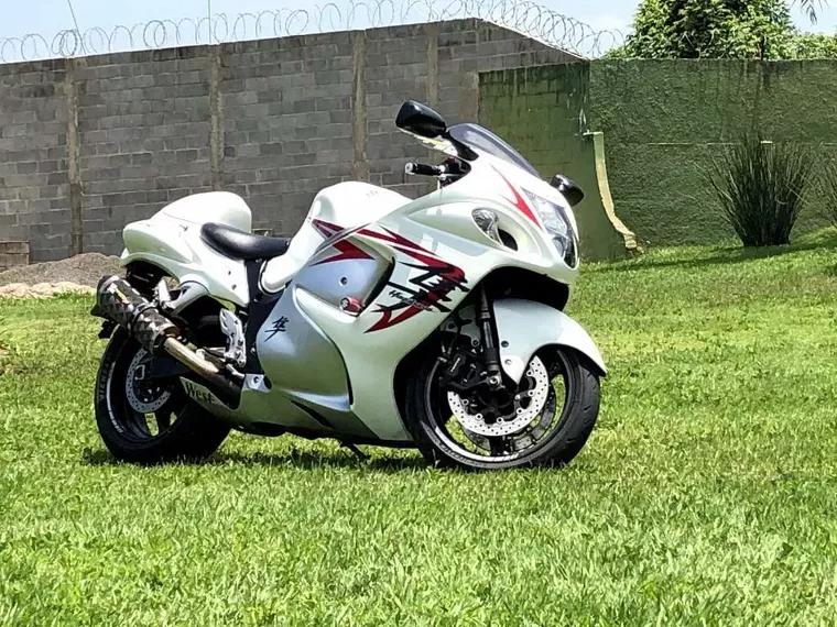 Suzuki GSX Branco 6