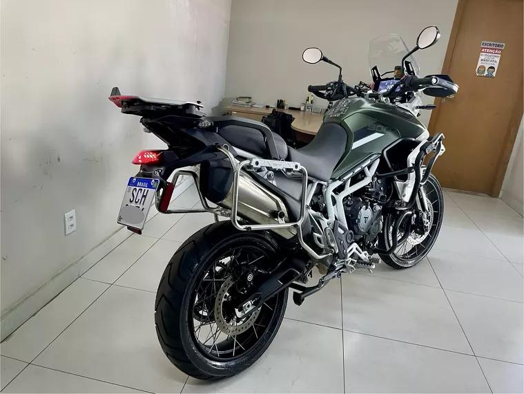 Triumph Tiger 900 Verde 5