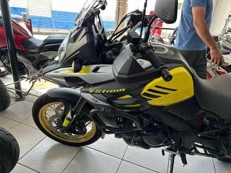 Suzuki V-Strom Amarelo 3