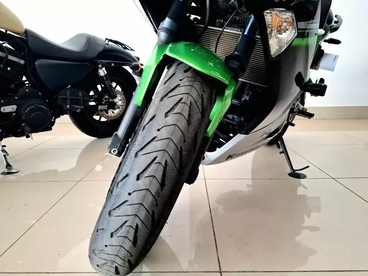 Kawasaki Ninja Verde 8