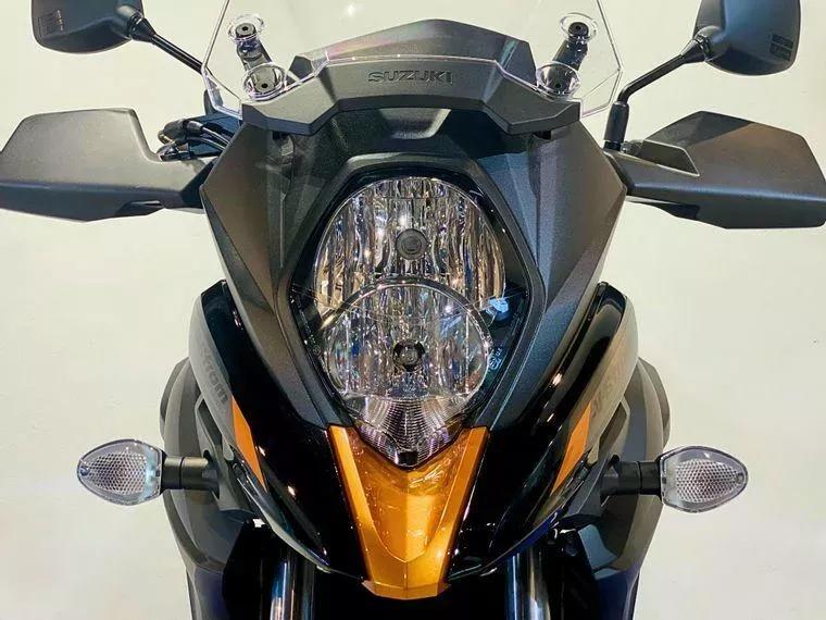 Suzuki V-Strom Preto 17