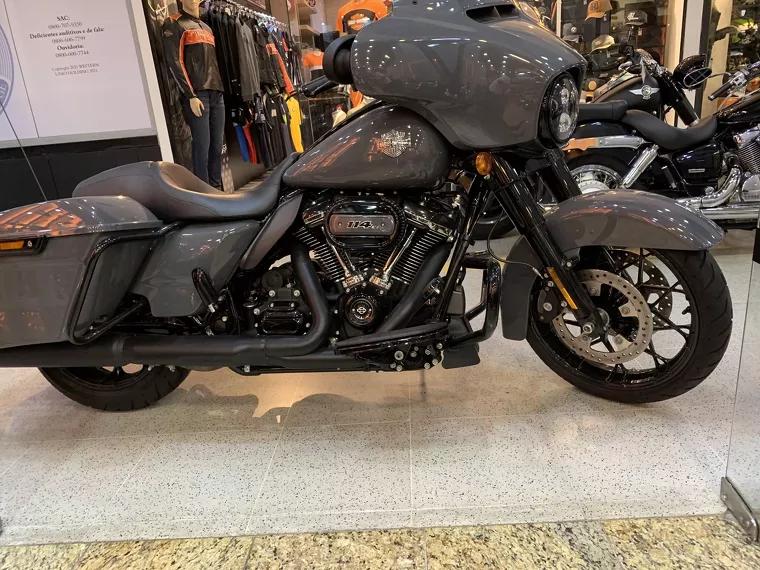 Harley-Davidson Street Glide Cinza 2