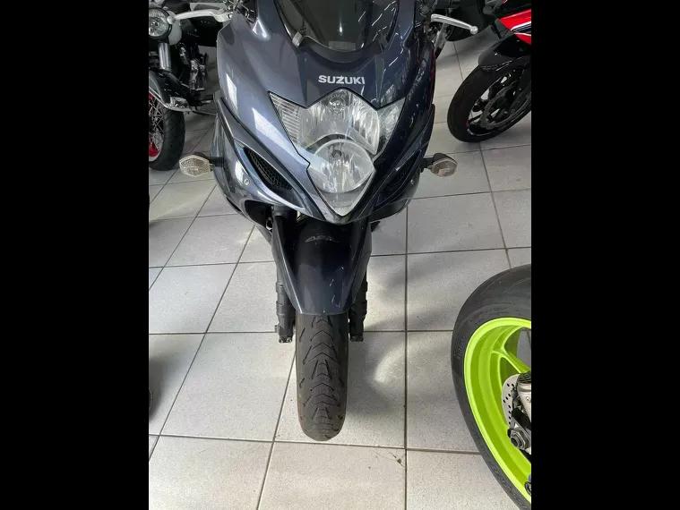 Suzuki GSX Cinza 6