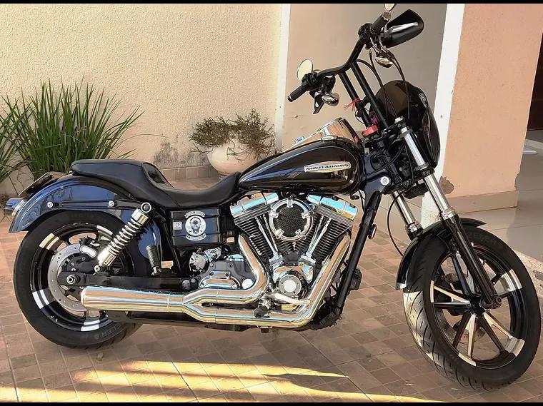 Harley-Davidson Dyna Preto 6