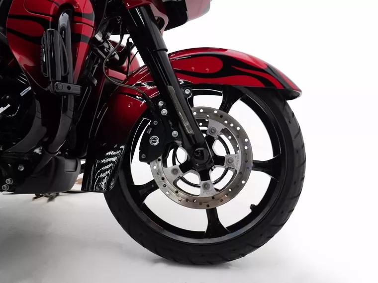 Harley-Davidson Road Glide Vermelho 17