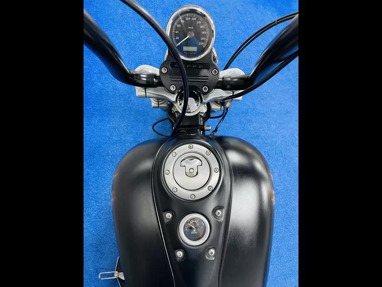 Harley-Davidson Dyna Preto 12