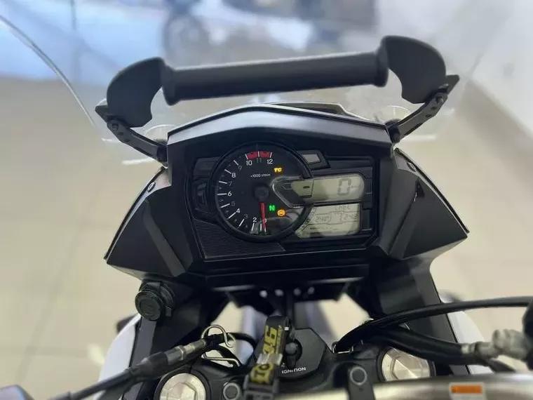 Suzuki V-Strom Branco 11