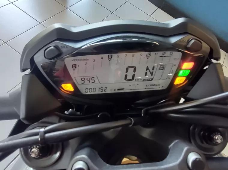 Suzuki GSX-S Cinza 3