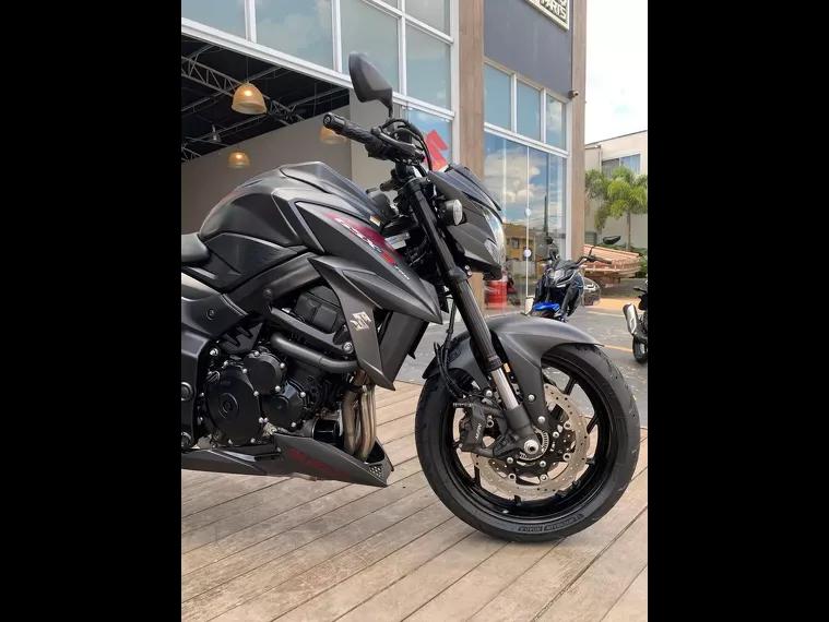 Suzuki GSX-S Preto 5