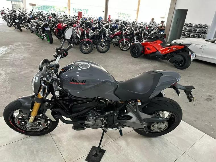 Ducati Monster Cinza 6