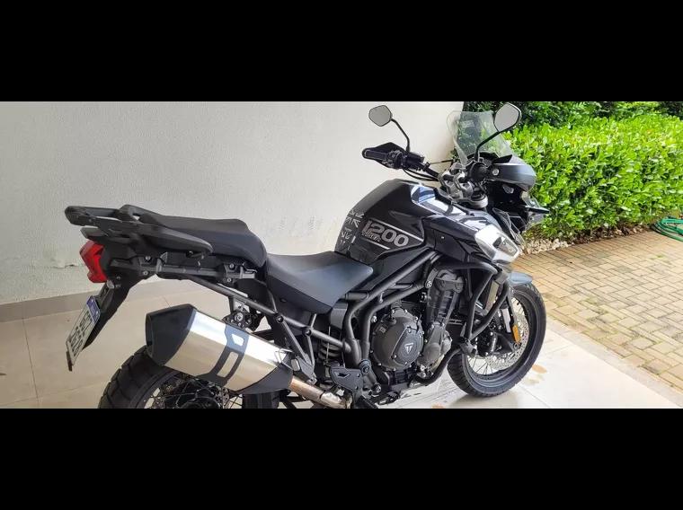 Triumph Tiger 1200 Cinza 1