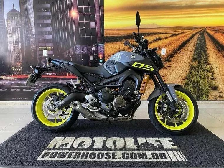 Yamaha MT-09 Cinza 3