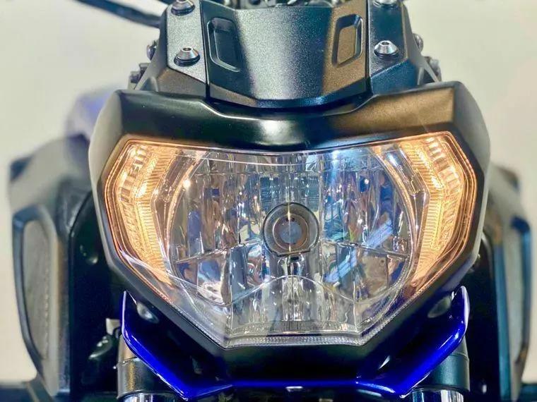 Yamaha MT-07 Azul 17