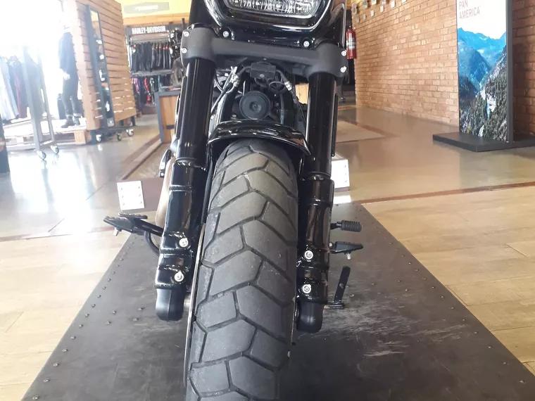 Harley-Davidson Fat Bob Preto 4