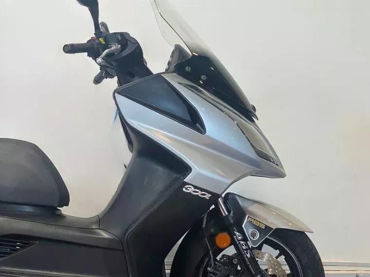 Kymco Downtown Prata 7