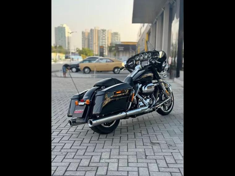 Harley-Davidson Street Glide Preto 2