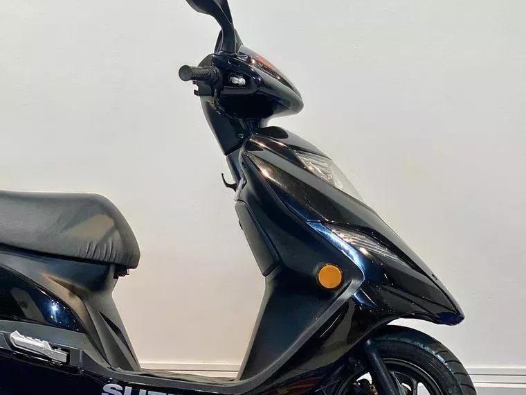 Suzuki Burgman Preto 8