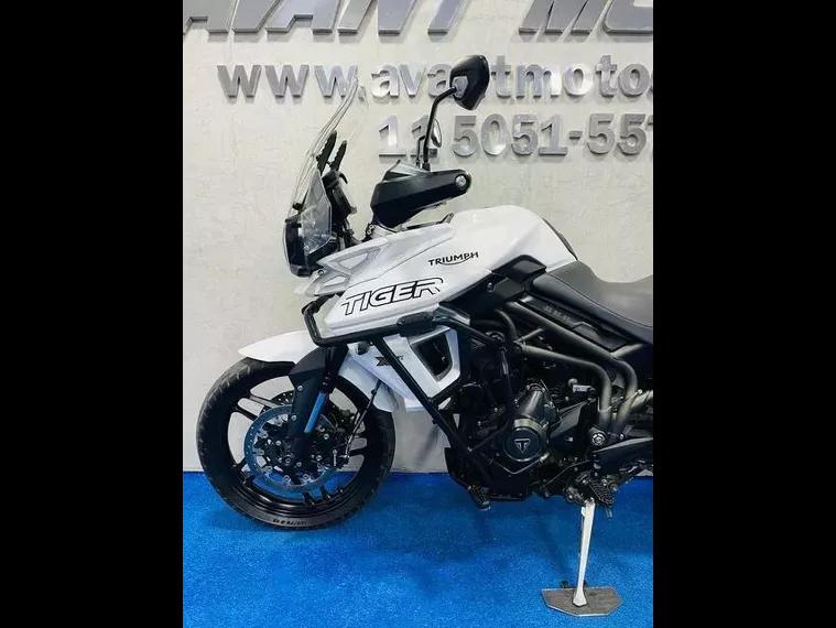 Triumph Tiger 800 Branco 10