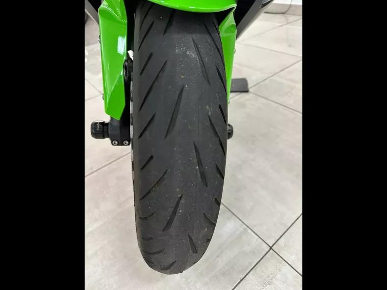 Kawasaki Ninja Verde 13