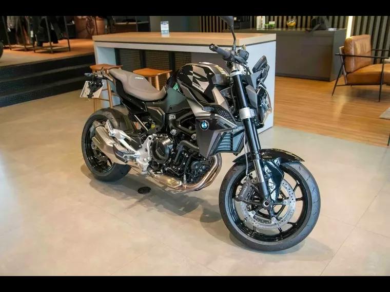 BMW F 900 Preto 4