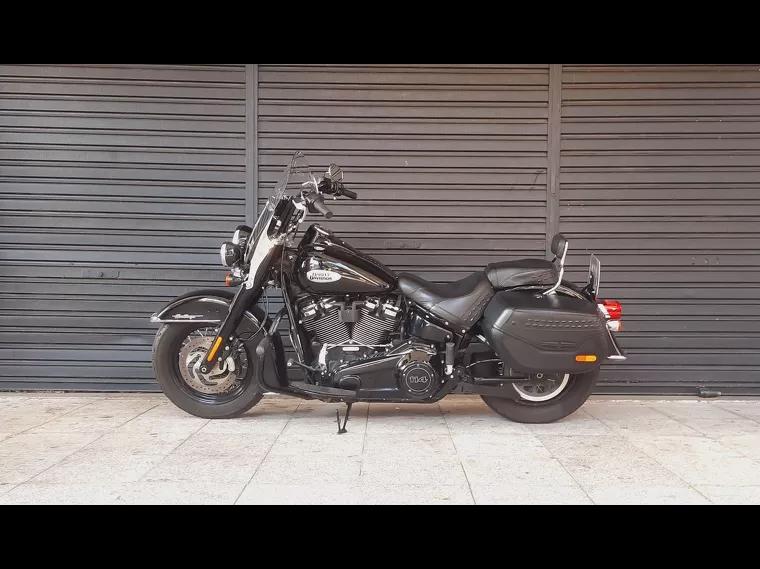 Harley-Davidson Heritage Preto 3